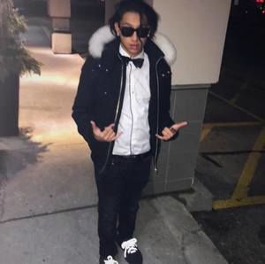 Meet your Posher, Zian